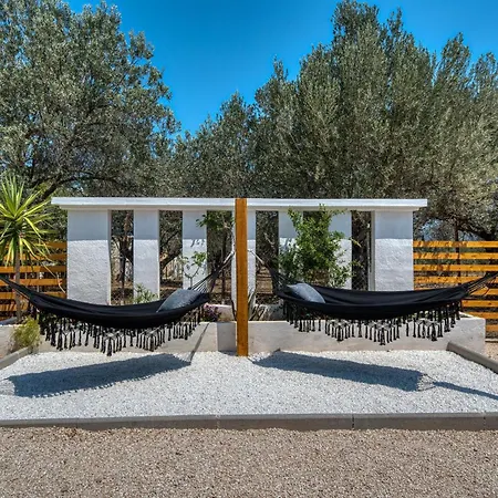 Poetree Γαλατάς